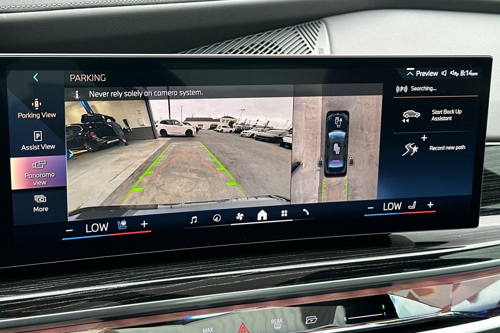 Used 2025 BMW i7 xDrive60 AWD/4WD image 18