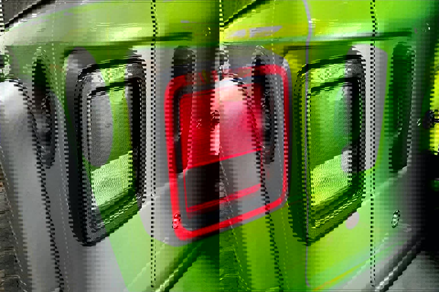 Used 2018 Jeep Wrangler Unlimited Sport image 31