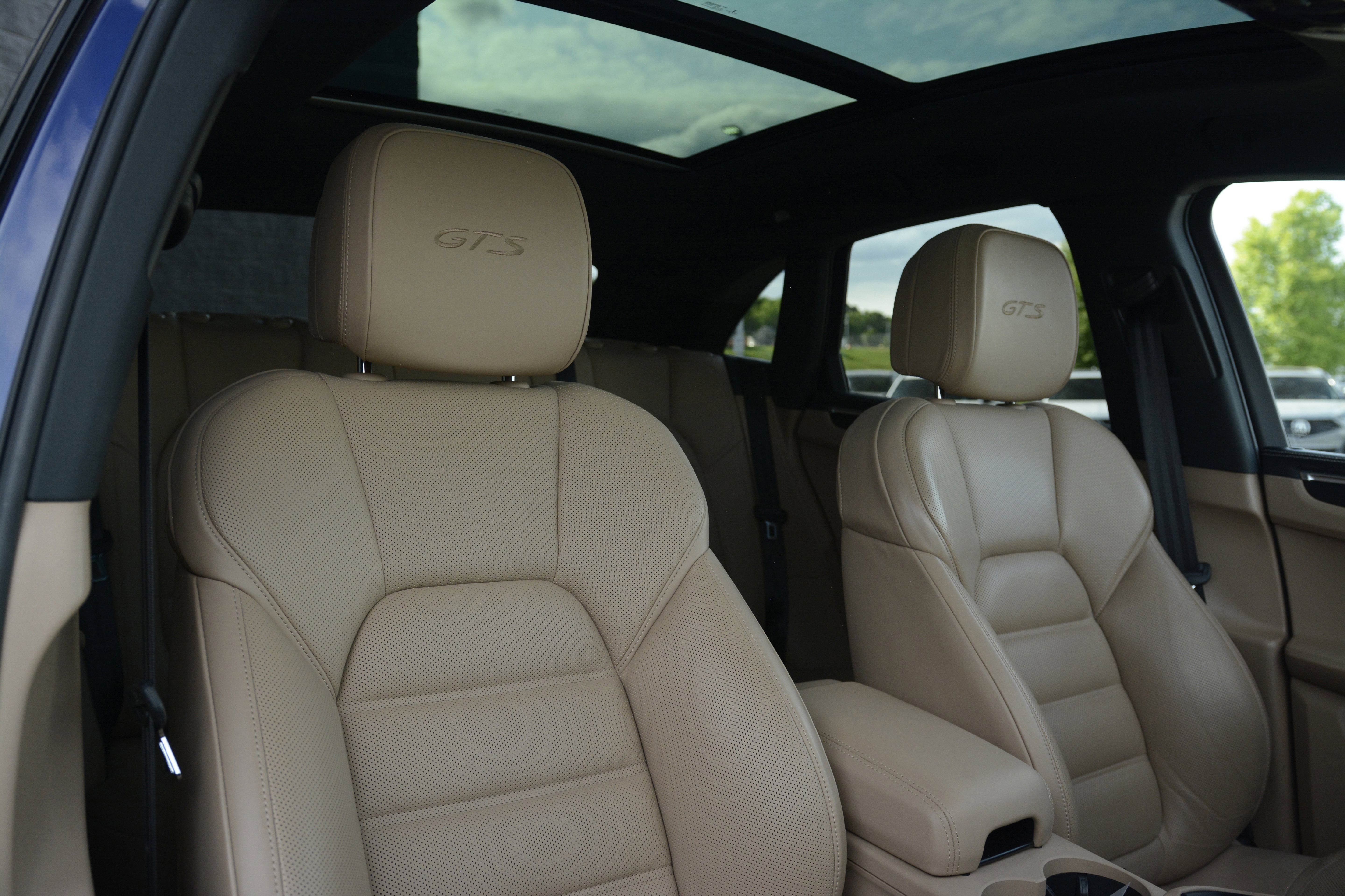 Certified 2022 Porsche Macan GTS AWD/4WD image 29