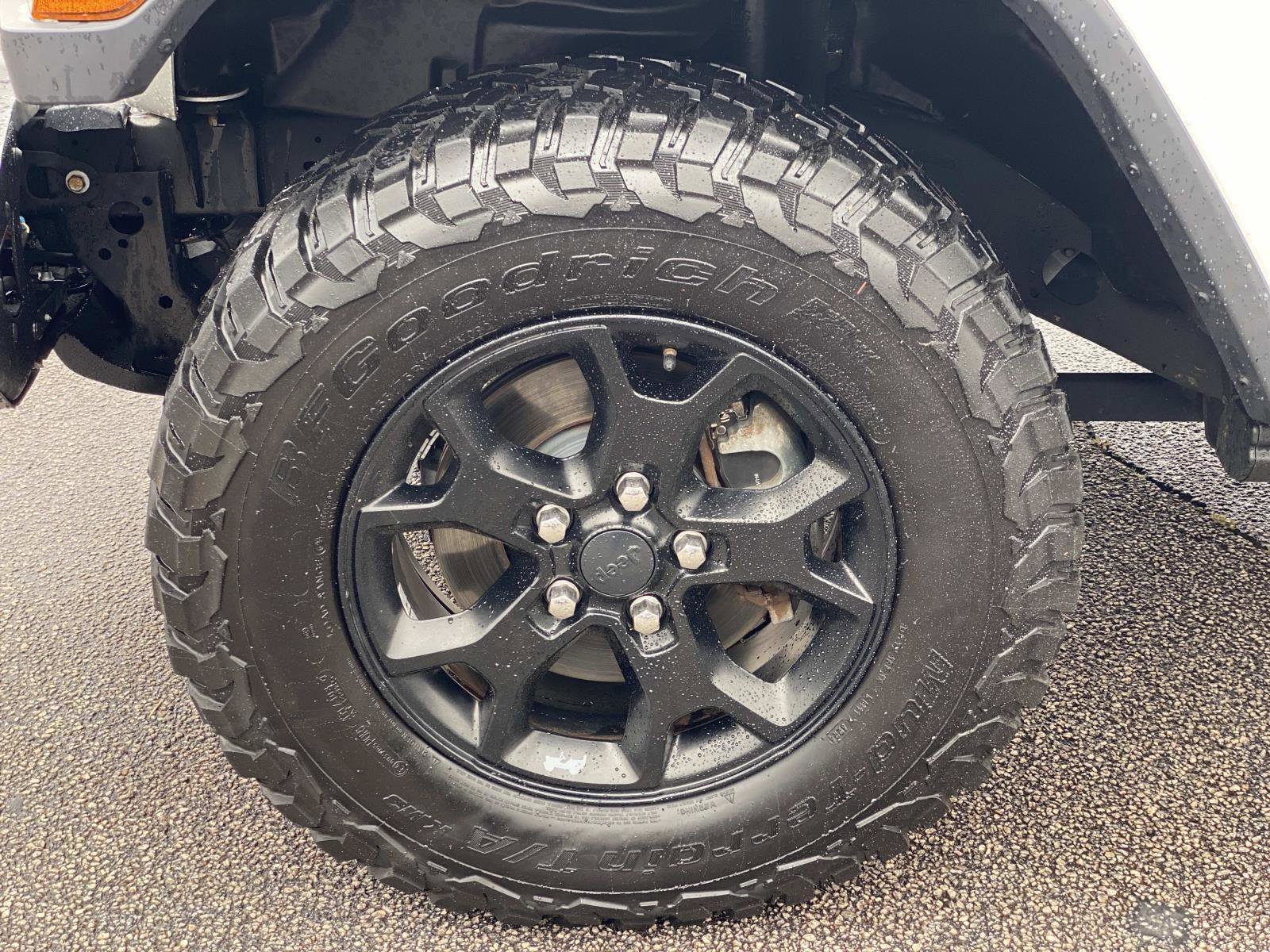 Used 2019 Jeep Wrangler Unlimited Sahara w/ Quick Order Package 24M Moab AWD/4WD image 11