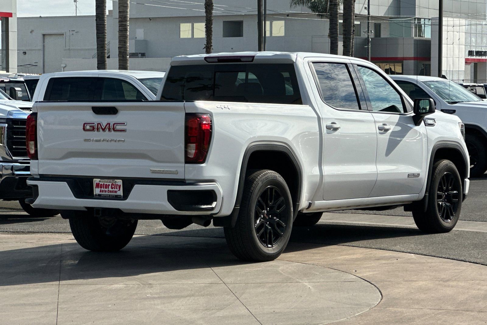 Certified 2025 GMC Sierra 1500 Elevation w/ Preferred Package image 4