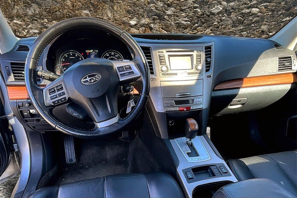 Used 2013 Subaru Outback 2.5i Limited w/ Moonroof Pkg image 13