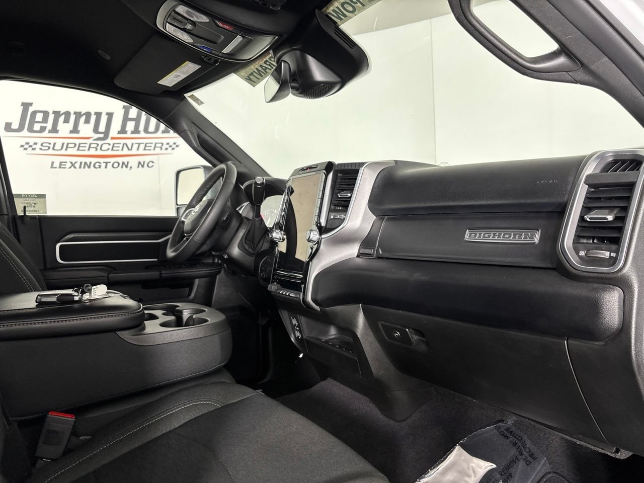 Used 2025 RAM 2500 Big Horn AWD/4WD image 30