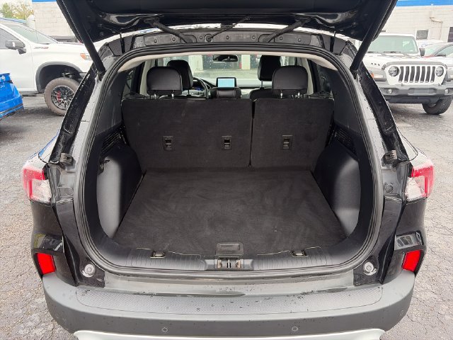 Used 2022 Ford Escape Titanium AWD/4WD image 25