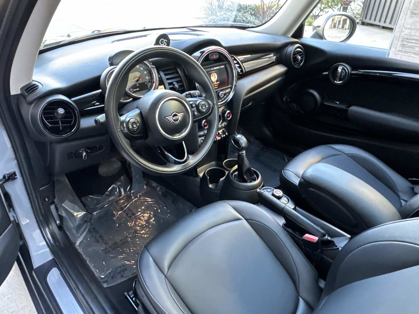 Used 2019 MINI Cooper 2-Door Hardtop image 22