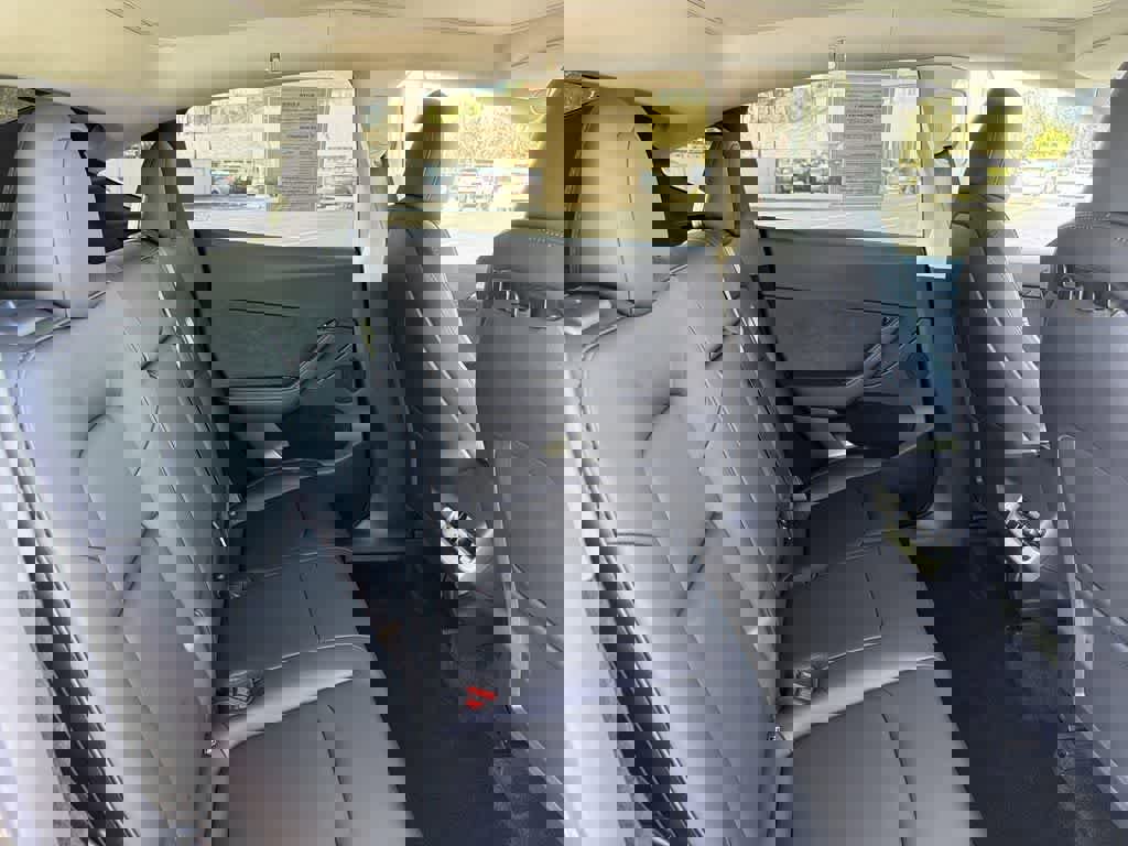 Used 2023 Tesla Model Y Performance image 33