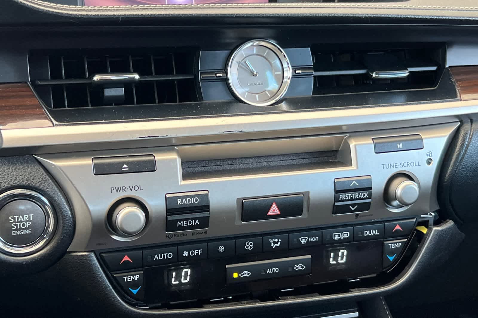 Used 2016 Lexus ES 350 w/ Premium Package w/Wood Trim FWD image 21
