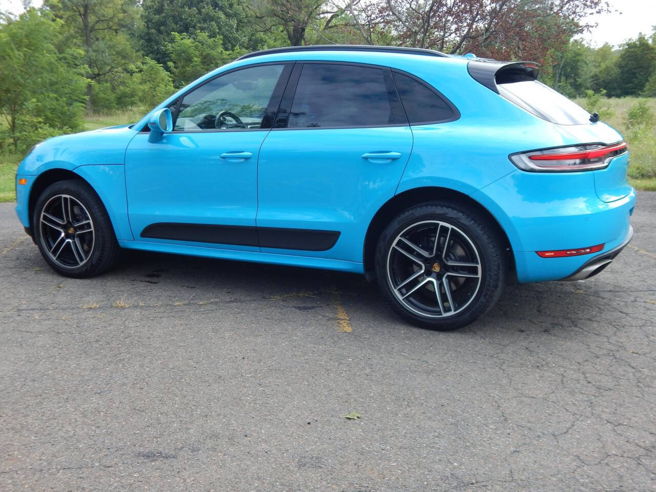 Used 2021 Porsche Macan AWD/4WD image 3