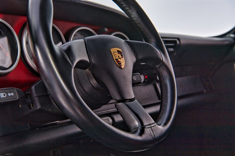 Used 1989 Porsche 911 Carrera RWD image 30