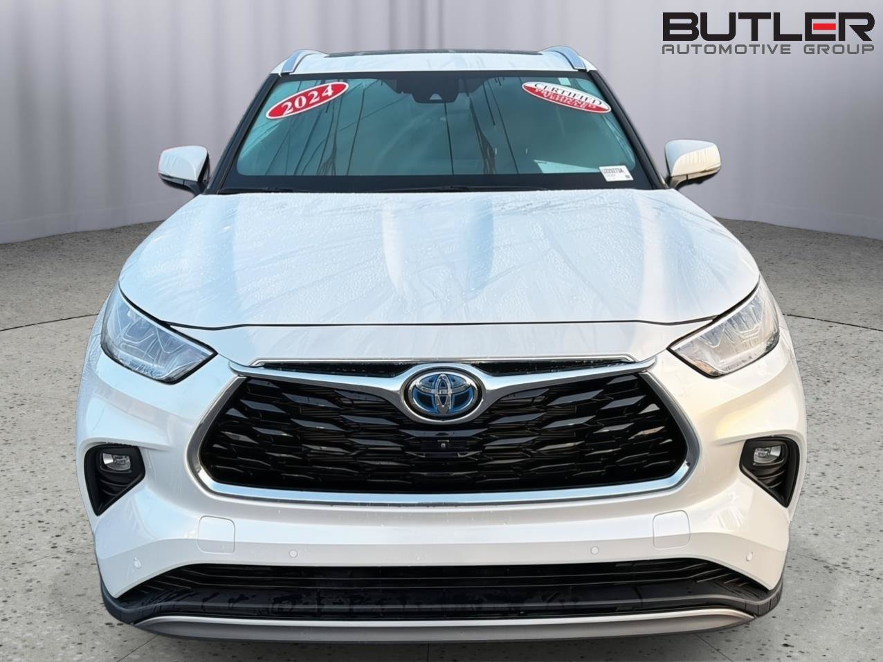 Certified 2024 Toyota Highlander Platinum AWD/4WD image 9