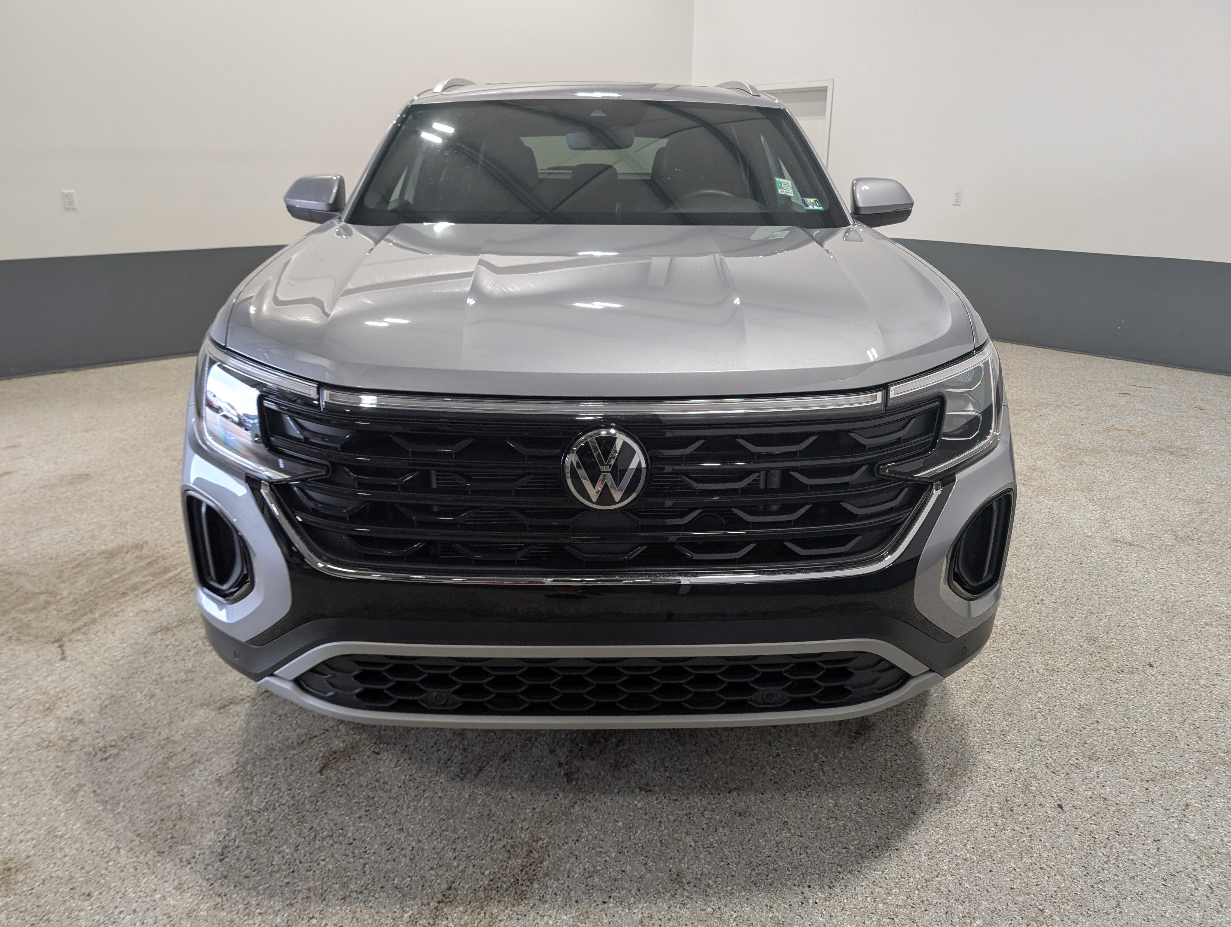 Used 2026 Volkswagen Atlas Cross Sport SE AWD/4WD image 8