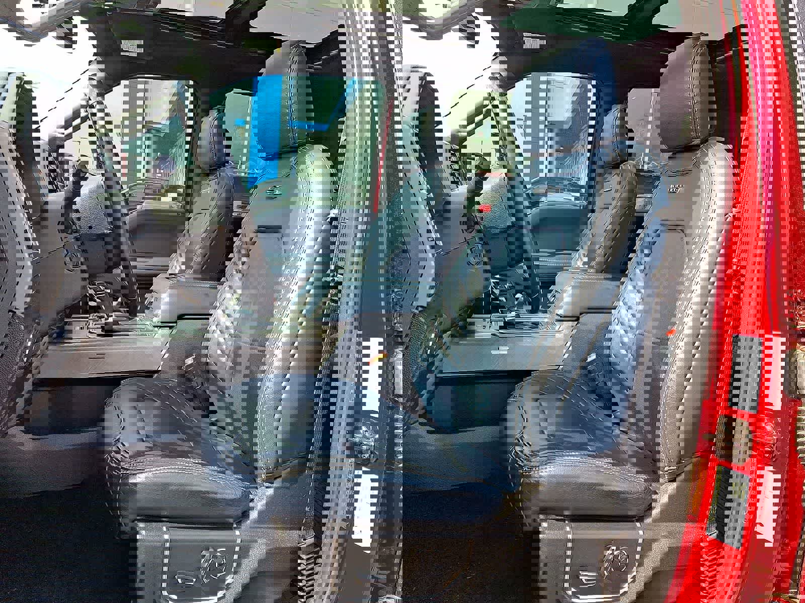 Used 2018 Ford F150 Limited w/ Trailer Tow Package image 26