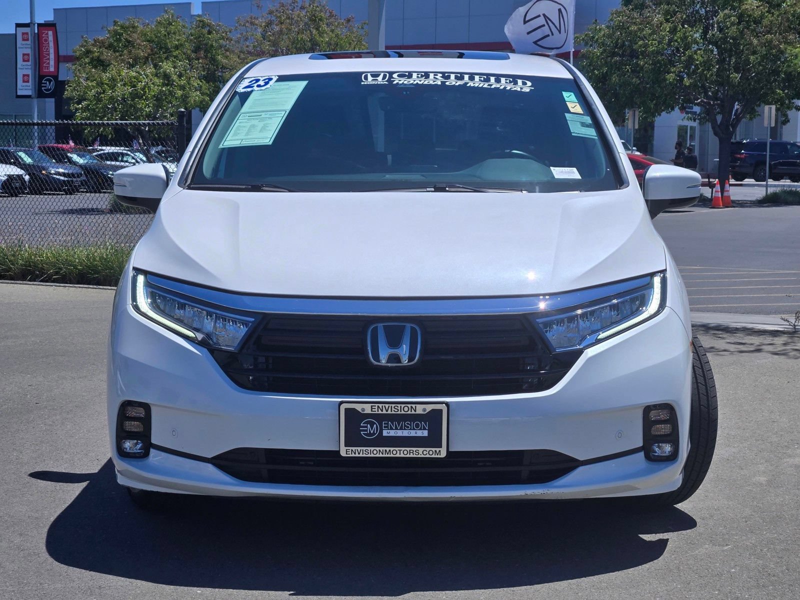 Used 2023 Honda Odyssey Elite image 2