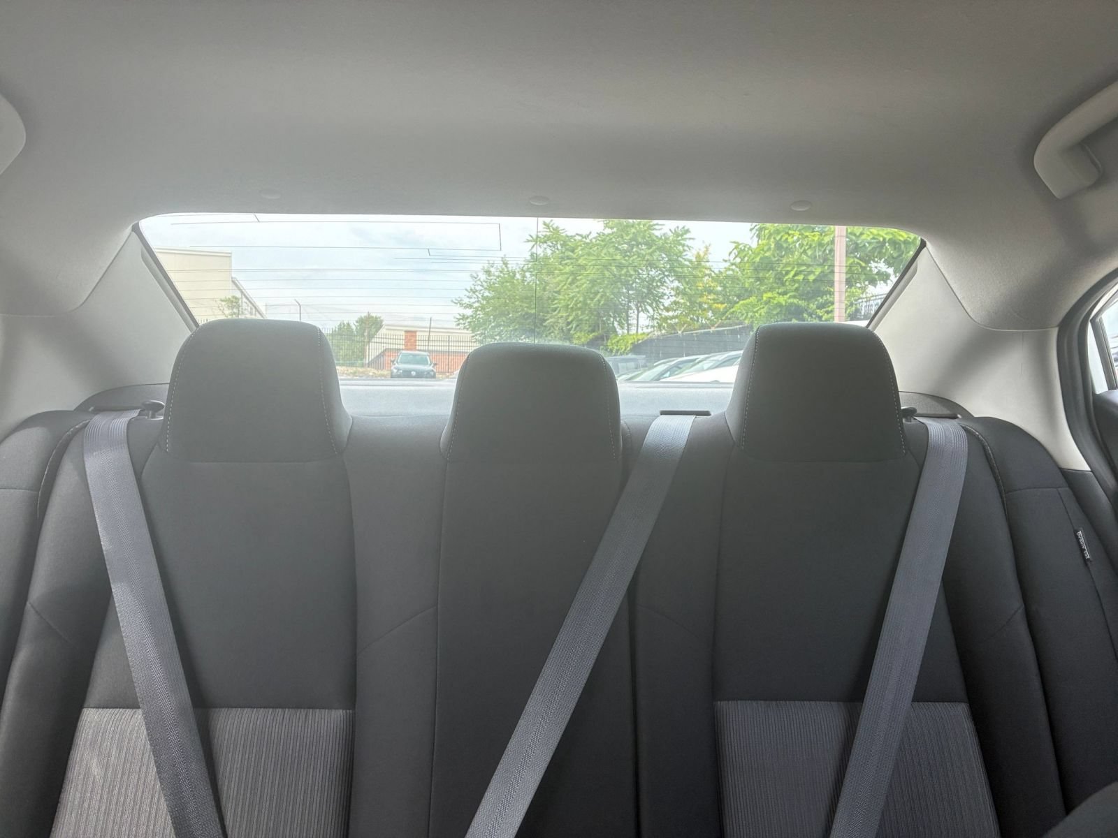 Used 2025 Nissan Sentra SV FWD image 33