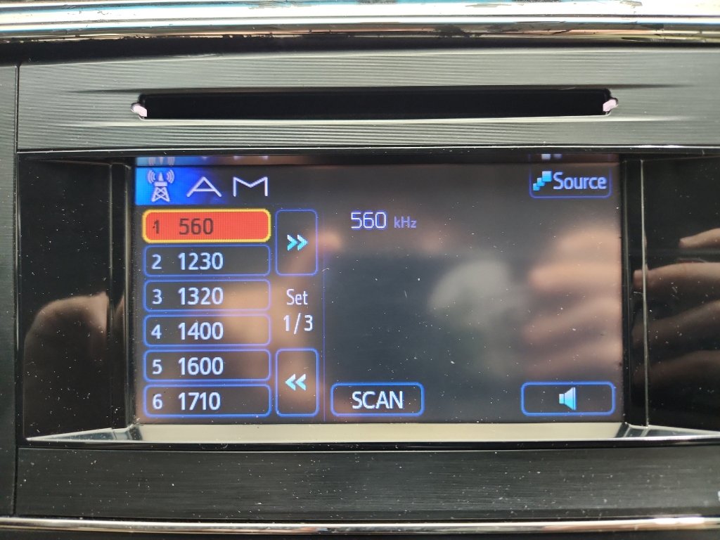 Used 2013 Toyota Avalon XLE Premium image 17