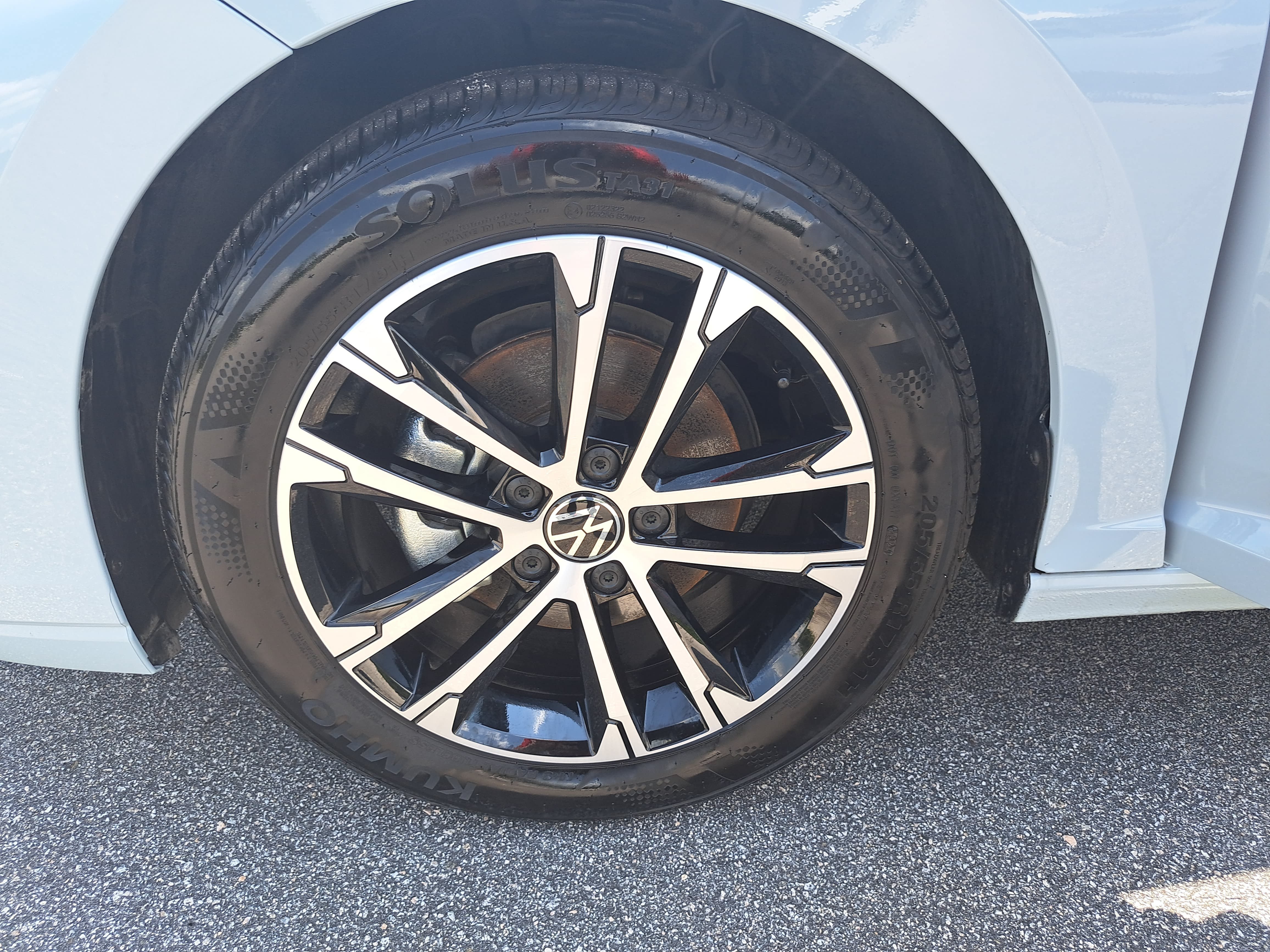 Certified 2025 Volkswagen Jetta Sport FWD image 33