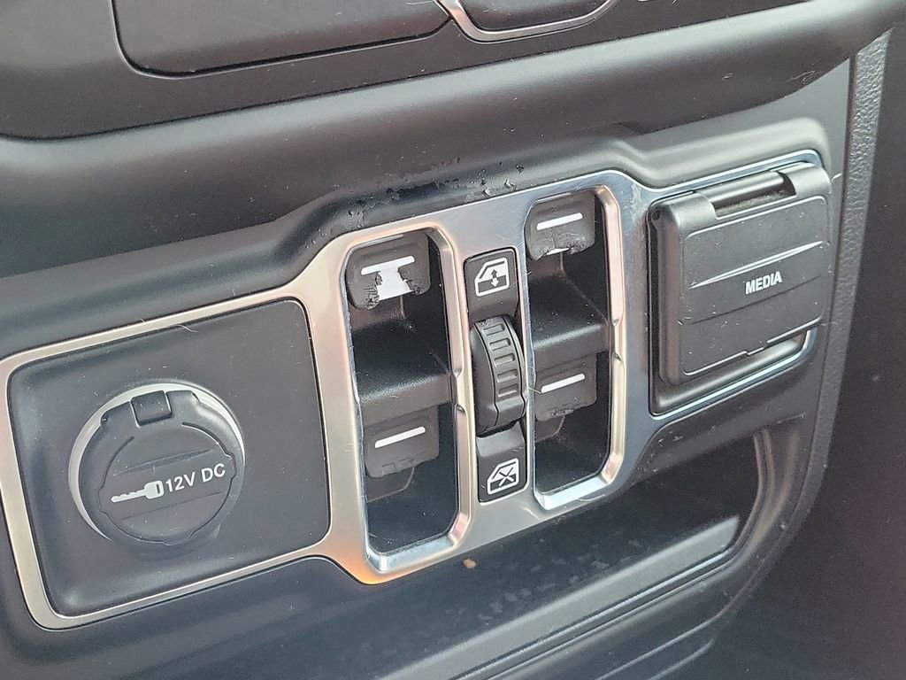 Used 2020 Jeep Gladiator Sport w/ Quick Order Package 24S image 29