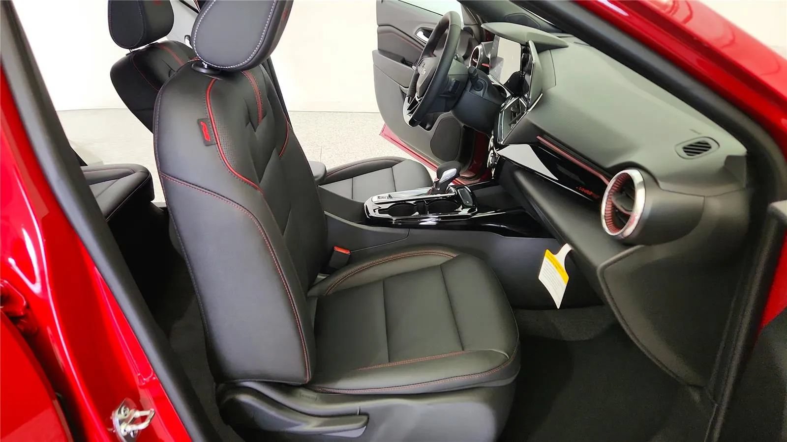 New 2026 Chevrolet Trax RS w/ Driver Confidence Package FWD image 36
