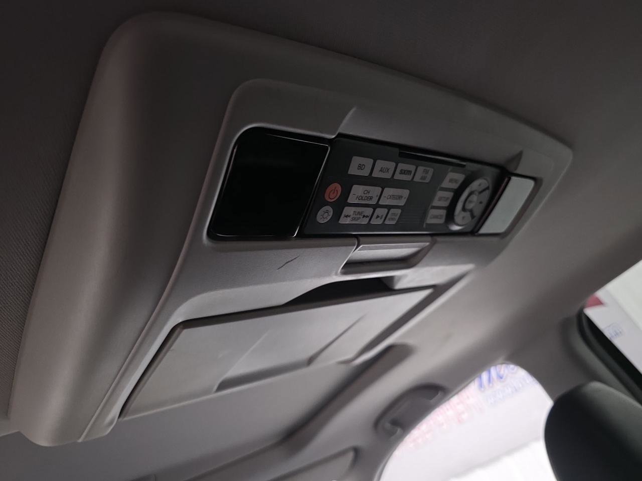 Used 2016 Honda Pilot Touring image 32