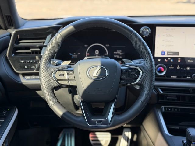 Used 2025 Lexus TX 500h AWD w/ Technology Package image 23