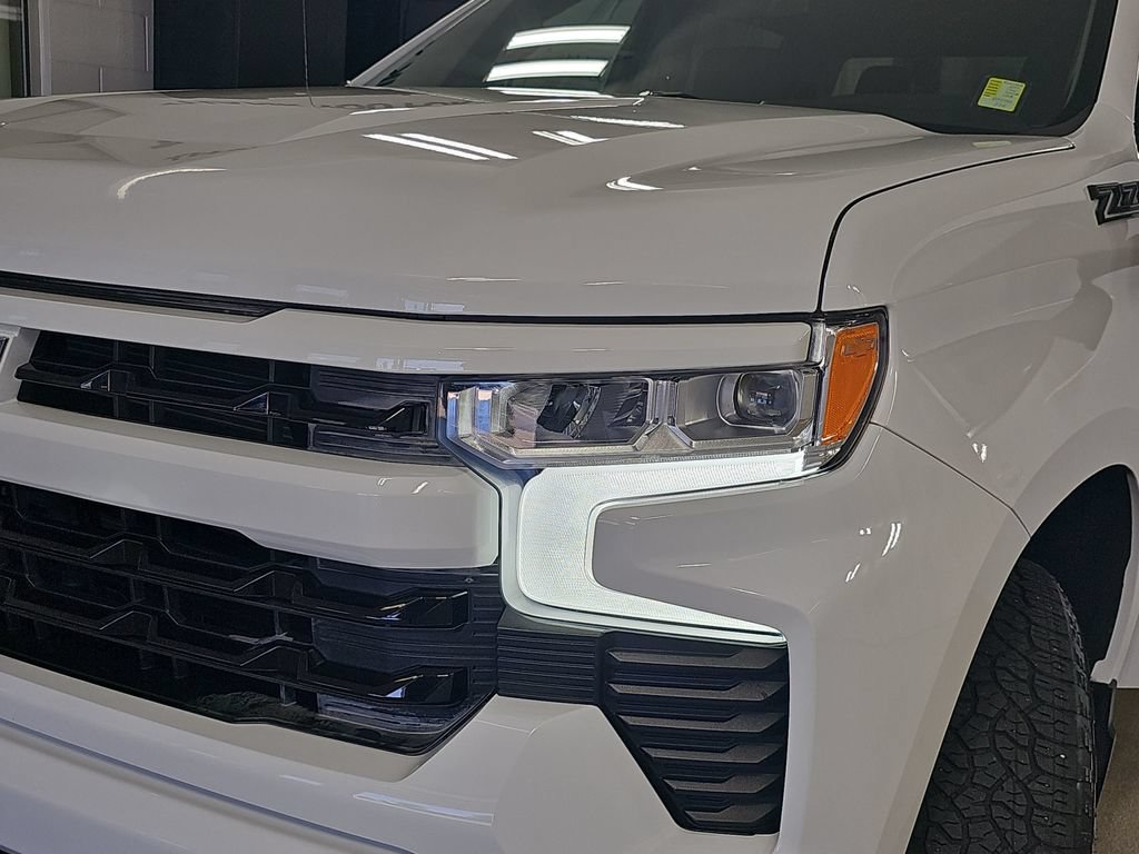 Certified 2024 Chevrolet Silverado 1500 RST AWD/4WD image 36