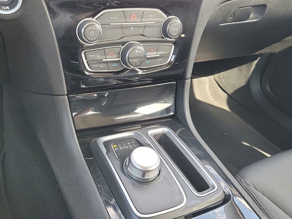 Used 2023 Chrysler 300 Touring w/ Sport Appearance Package image 17