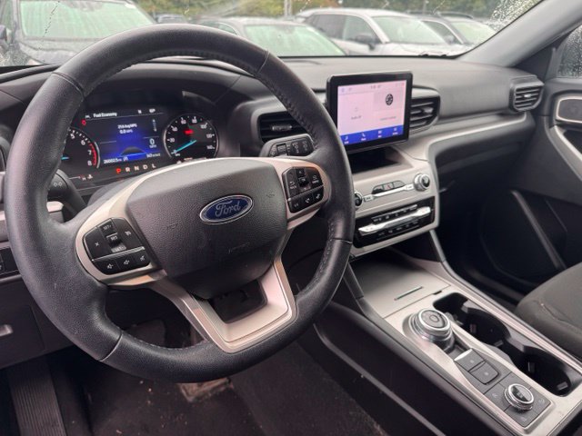 Used 2023 Ford Explorer XLT AWD/4WD image 11