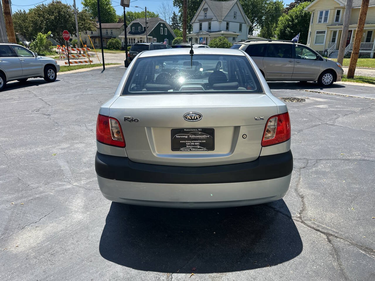 Used 2007 Kia Rio LX FWD image 4