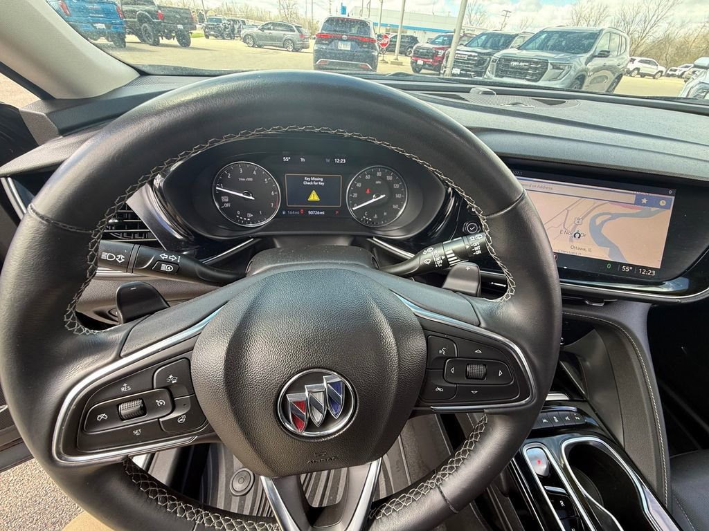 Used 2022 Buick Envision Avenir w/ Technology Package II image 19
