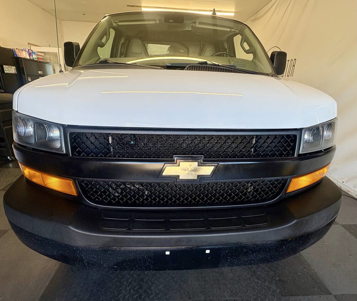 Used 2021 Chevrolet Express 2500 Extended w/ Enhanced Convenience Package image 13