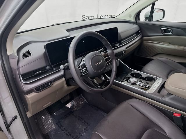 Used 2026 Kia Carnival EX image 9