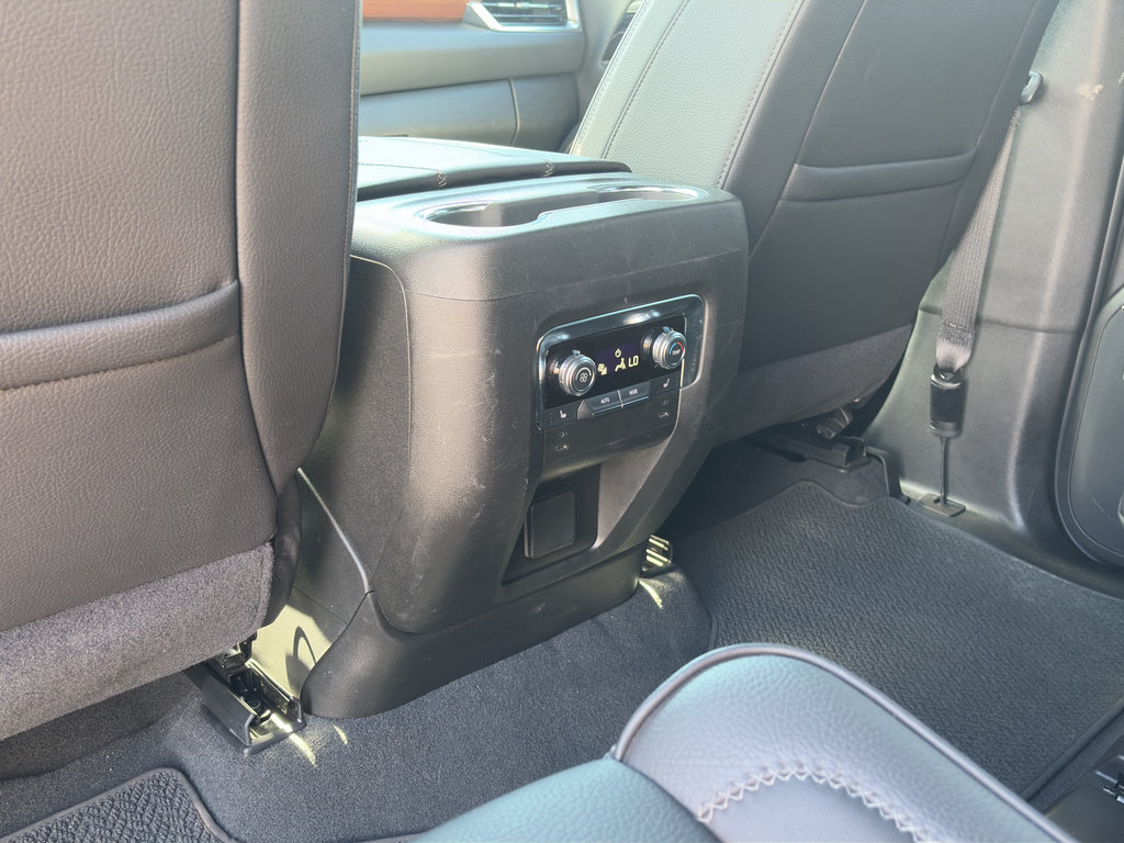 Certified 2025 GMC Yukon Denali AWD/4WD image 29