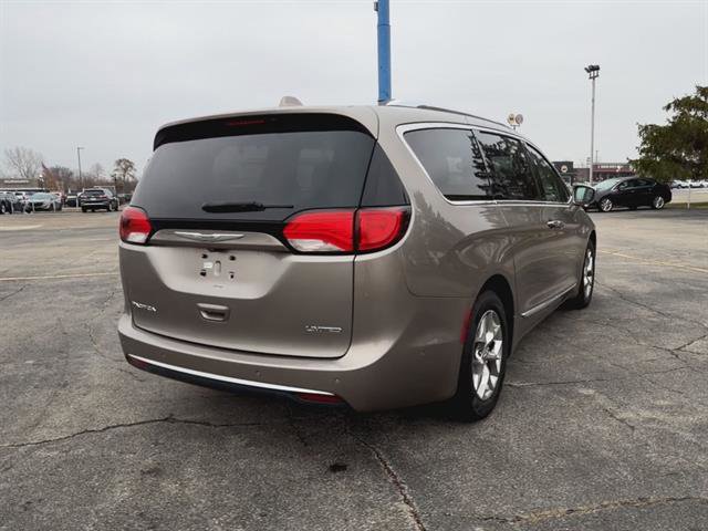 Used 2017 Chrysler Pacifica Limited w/ Advanced Safetytec Group image 32