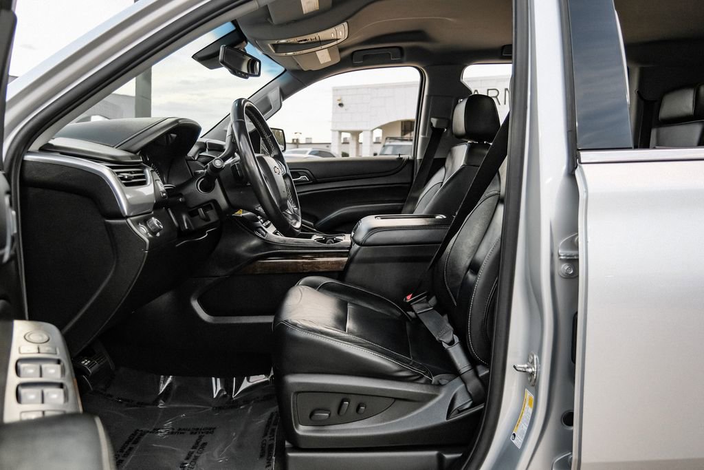 Used 2018 Chevrolet Suburban LT image 32