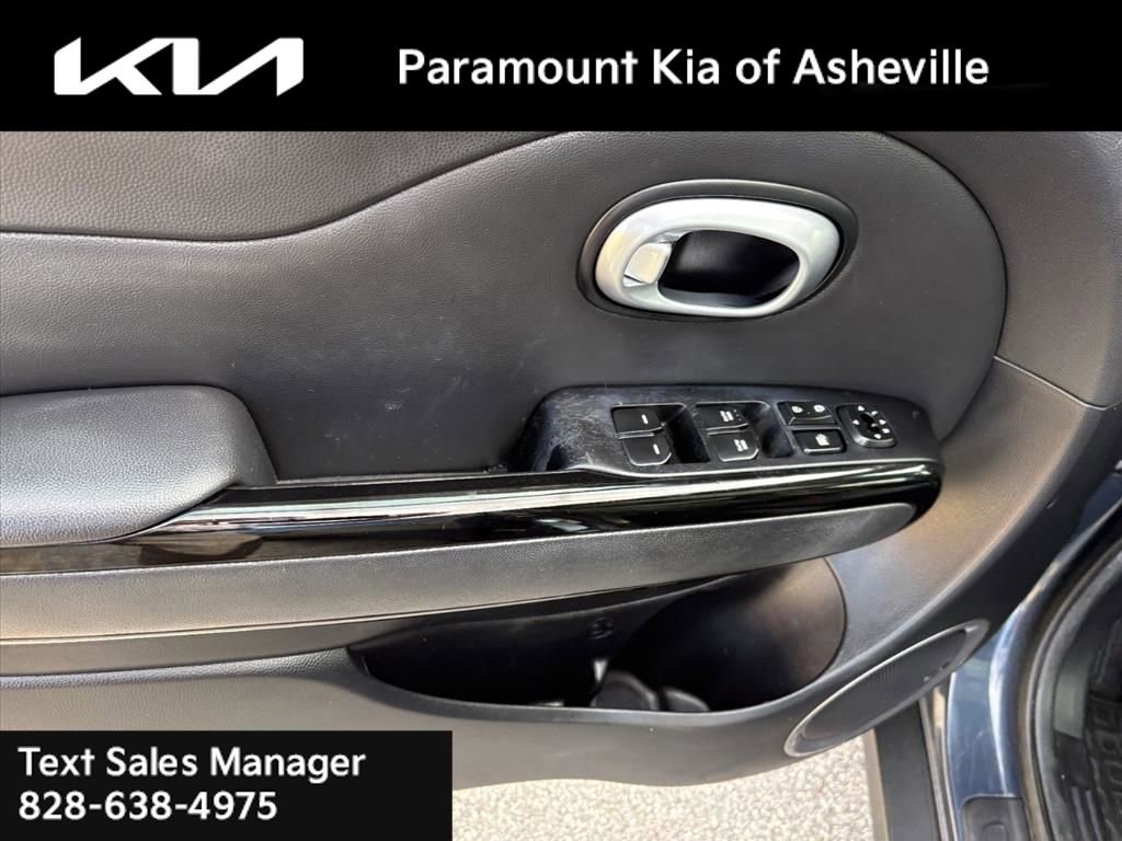 Used 2016 Kia Soul ! w/ Premium Package image 23