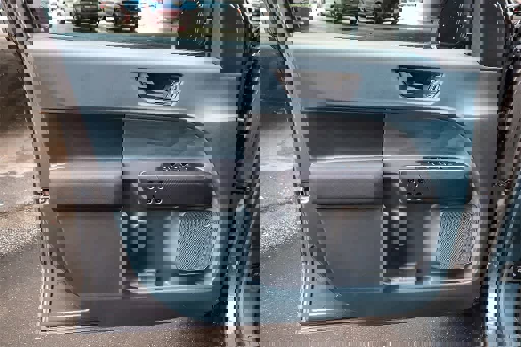 New 2025 Ford Maverick XL image 22