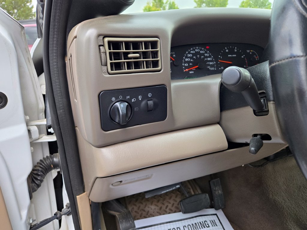 Used 2004 Ford F350 Lariat AWD/4WD image 17