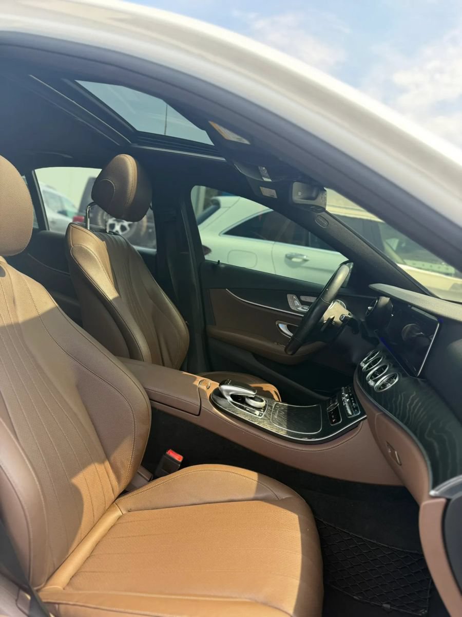 Used 2020 Mercedes-Benz E 350 4MATIC Sedan w/ Parking Assistance Package image 15