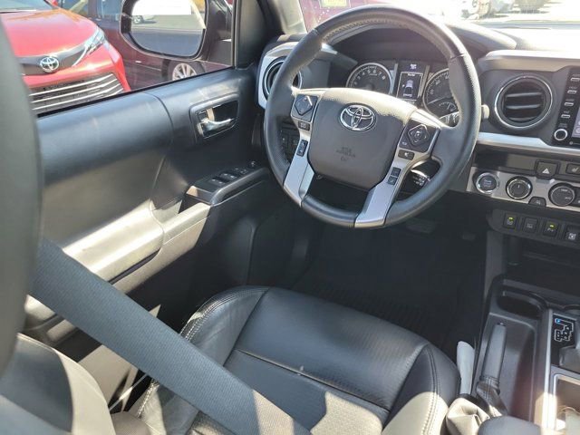 Used 2022 Toyota Tacoma Limited w/ Nightshade Package AWD/4WD image 22