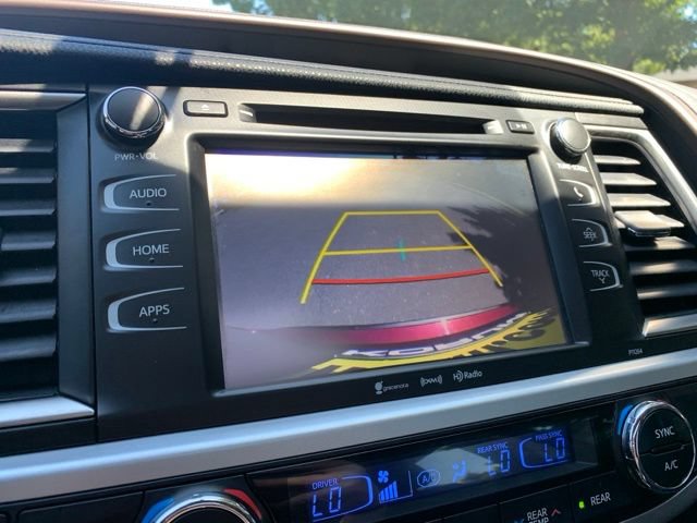 Used 2016 Toyota Highlander Limited FWD image 21