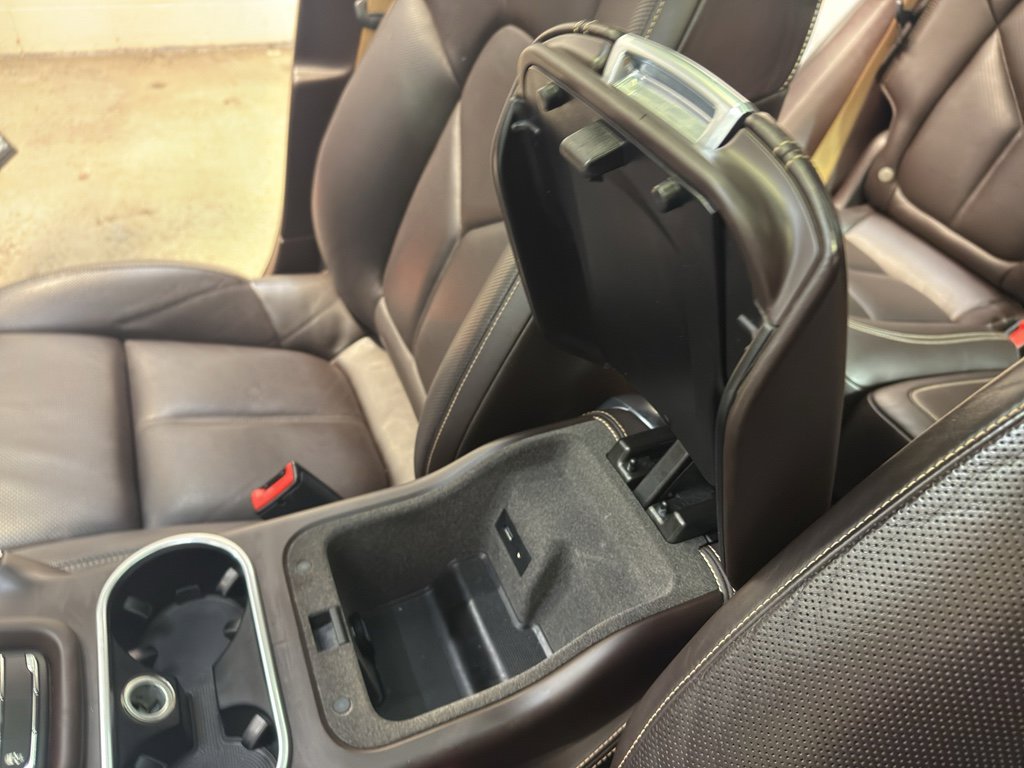 Used 2016 Porsche Cayenne Turbo image 20