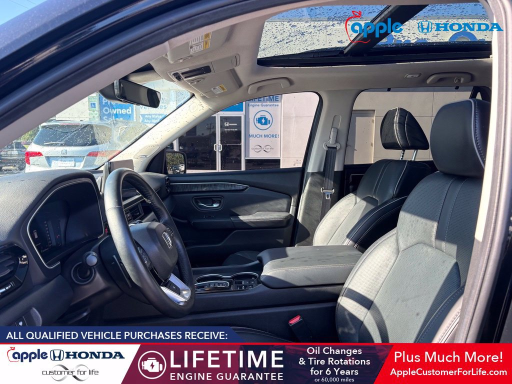 Used 2024 Honda Pilot Elite image 6