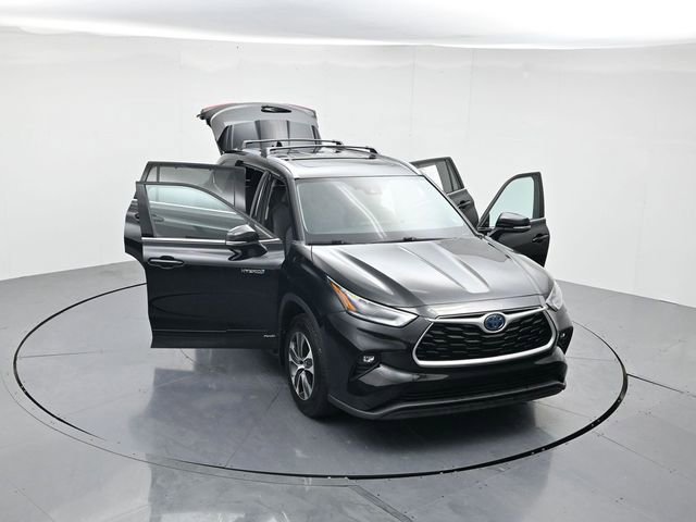 Used 2021 Toyota Highlander XLE image 48