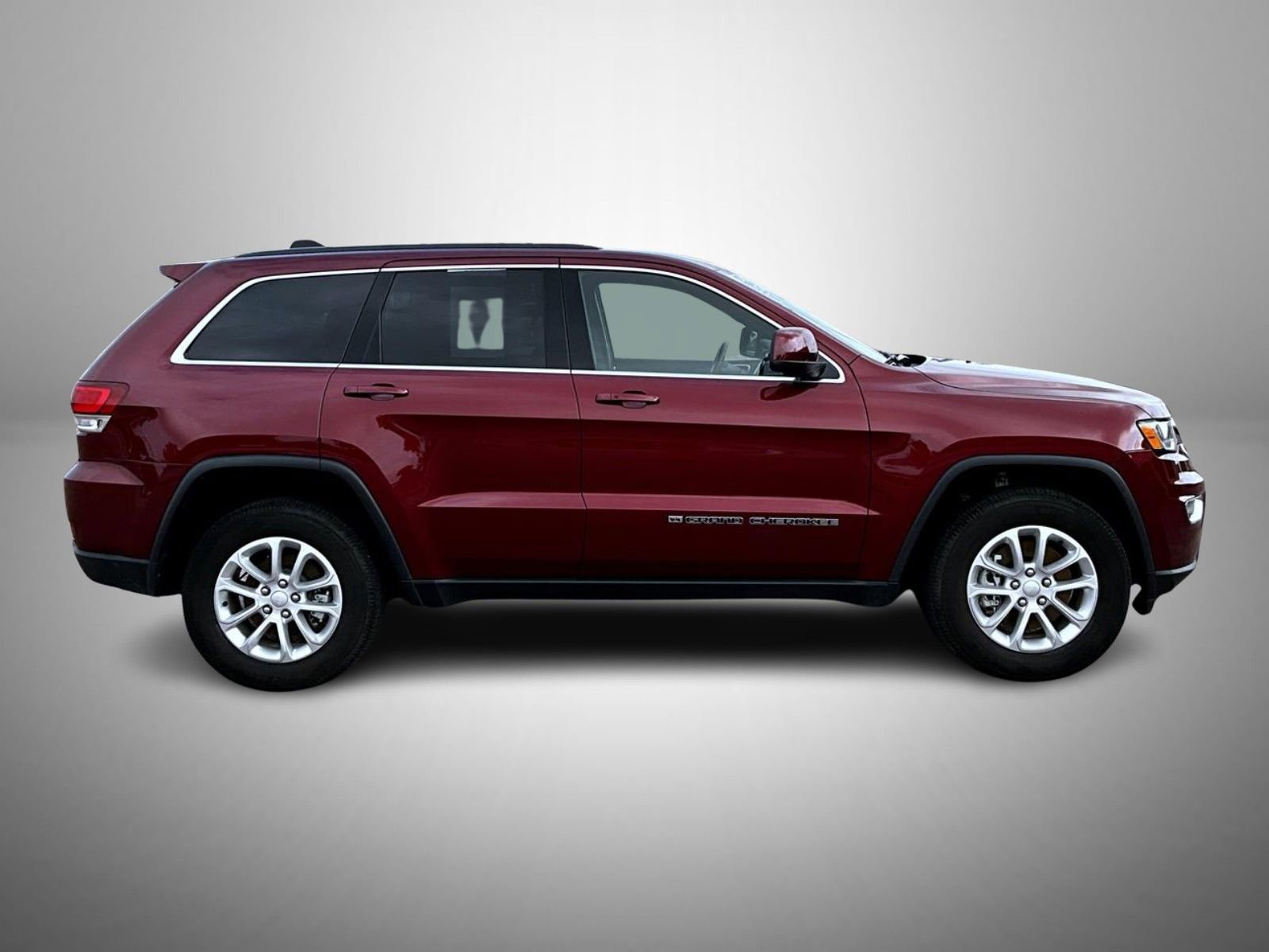 Certified 2022 Jeep Grand Cherokee Laredo X image 4