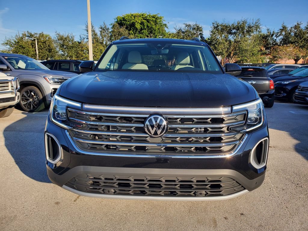 New 2026 Volkswagen Atlas SE FWD image 2