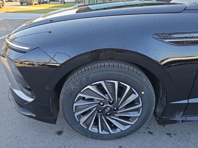 New 2025 Hyundai Sonata Limited image 10