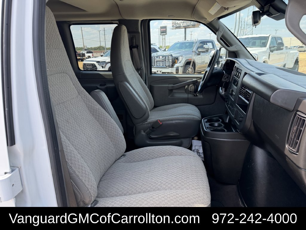 Used 2025 Chevrolet Express 3500 LT w/ LT Preferred Equipment Group RWD image 29