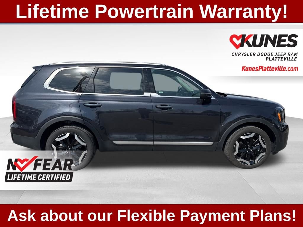 Used 2025 Kia Telluride S AWD/4WD image 3
