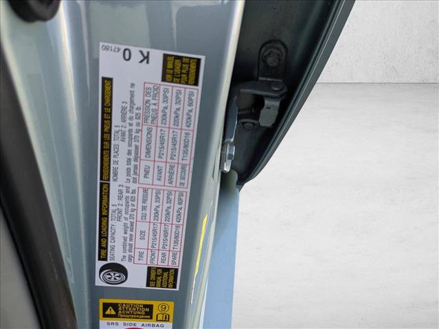 Used 2015 Toyota Prius Five image 14