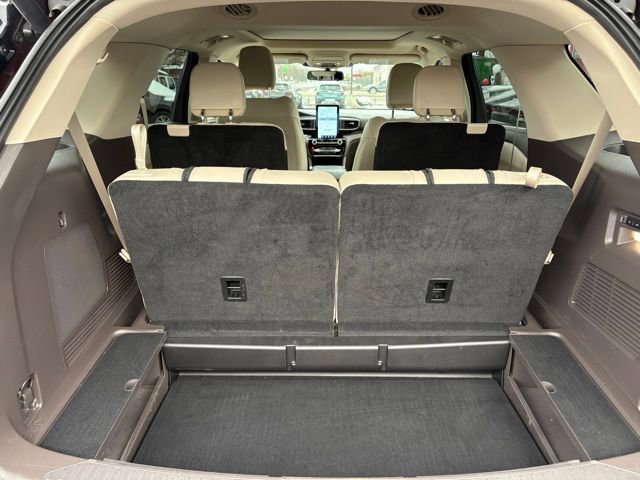 Used 2022 Ford Explorer Platinum w/ Equipment Group 601A image 32